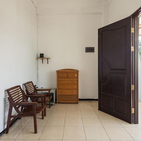 Reddoorz Near Widya Mandala University Sorabaya Extérieur photo