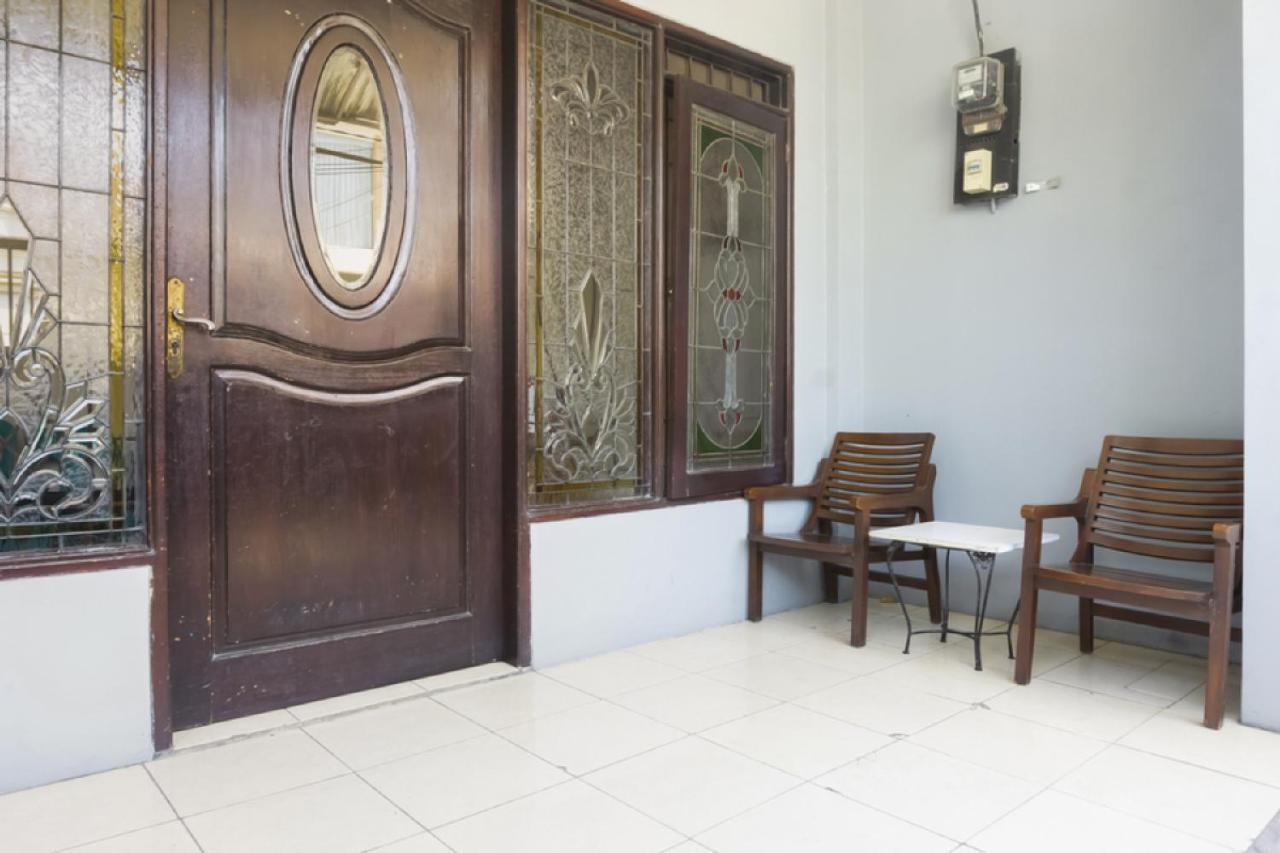 Reddoorz Near Widya Mandala University Sorabaya Extérieur photo