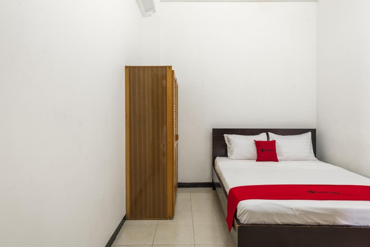 Reddoorz Near Widya Mandala University Sorabaya Extérieur photo